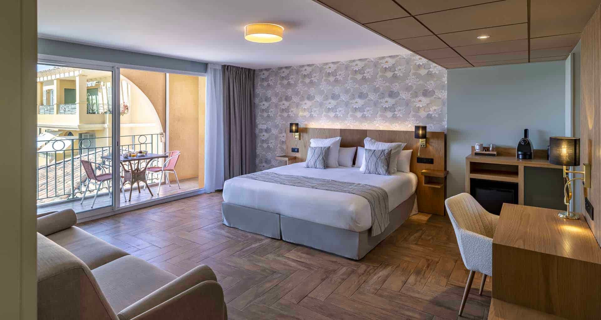 Junior suite luxury hotel elegant interior warm tones — search: junior suite luxury hotel elegant interior warm tones marble